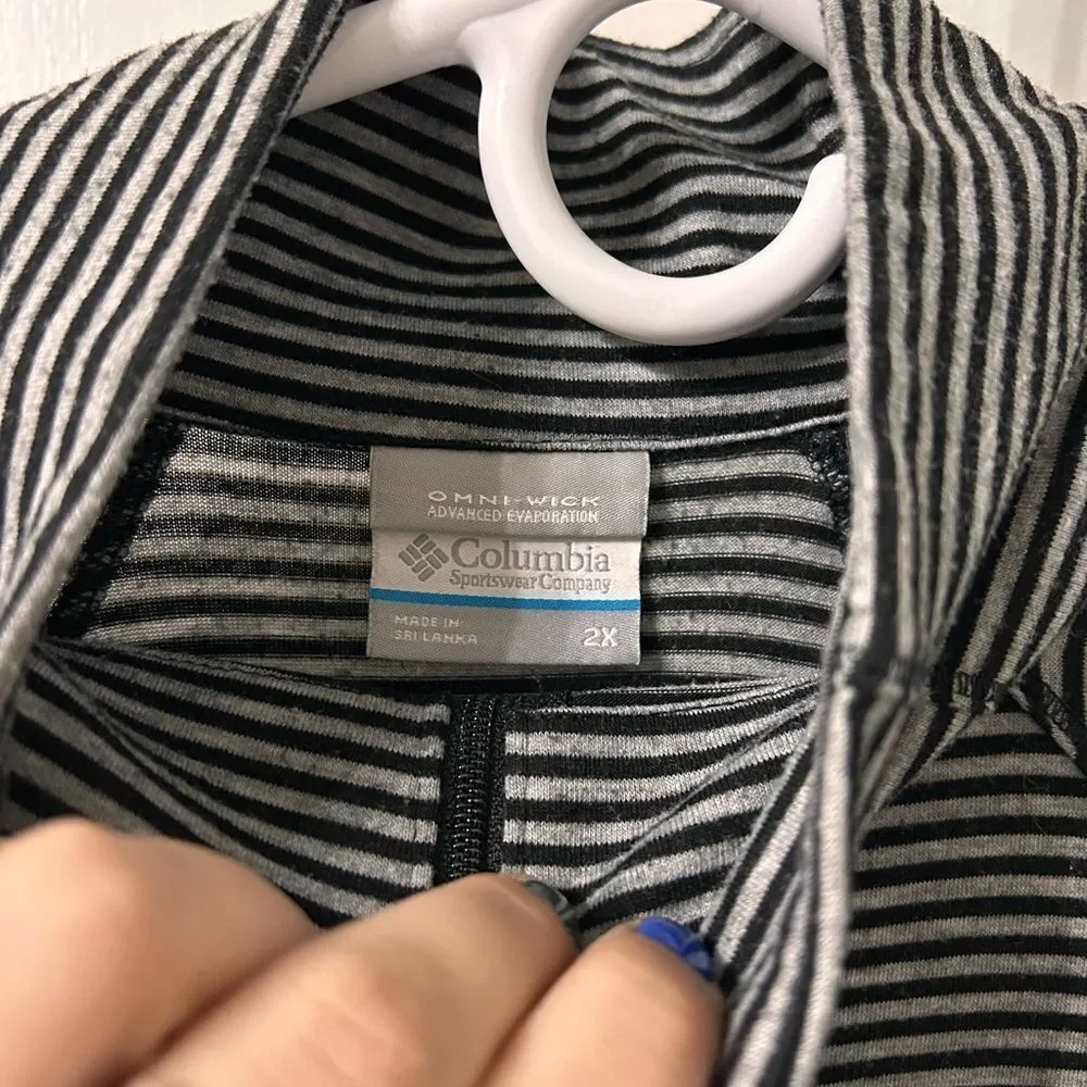 Columbia Black and gray Striped quarter zip